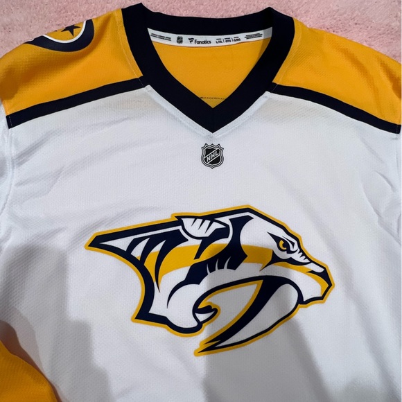 New Predators jersey kids - Picture 3 of 6